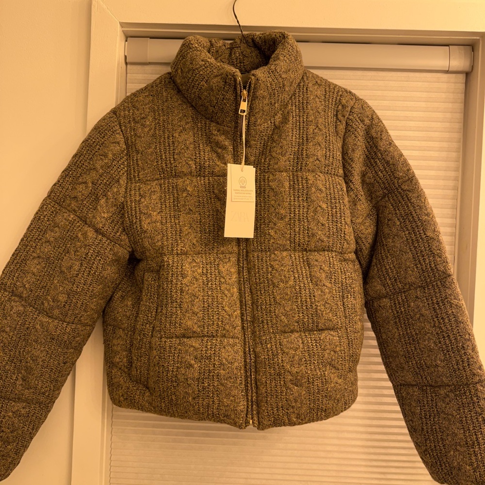 ⭐️Zara Quilted Puffer Jacket⭐️